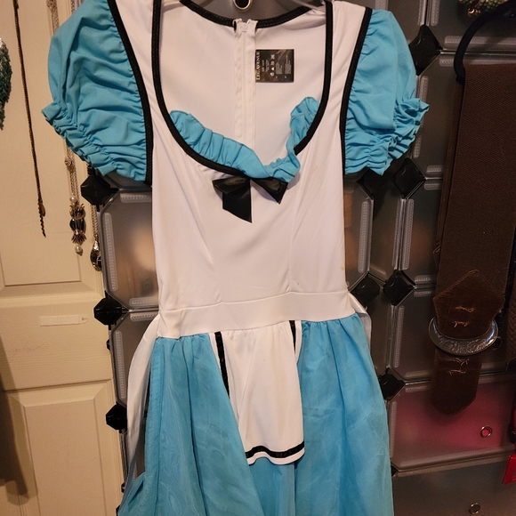 Leg Avenue Alice in wonderland size small Halloween costume